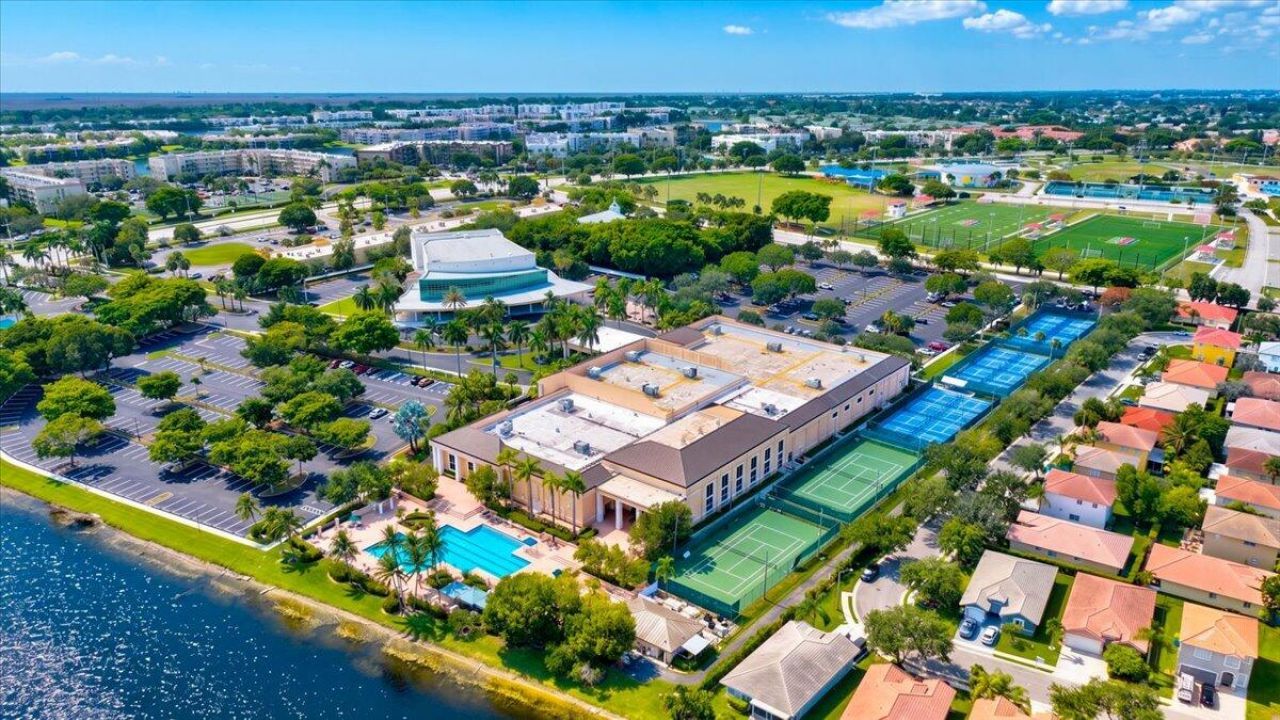 10100 NW 71st Place, Tamarac, FL 33321 Photo