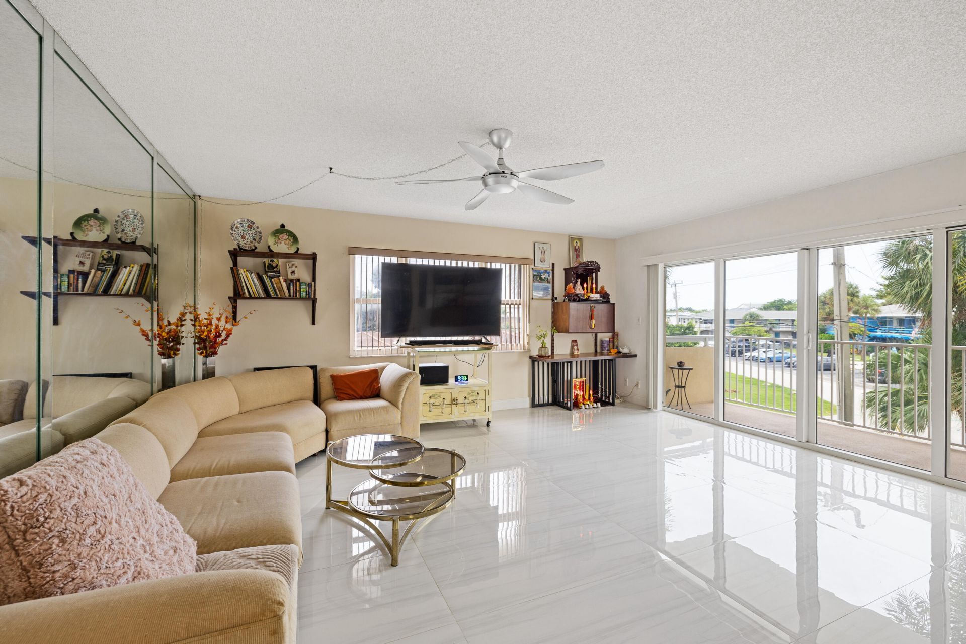 1200 Hibiscus Avenue, Unit 201, Pompano Beach, FL 33062 Photo