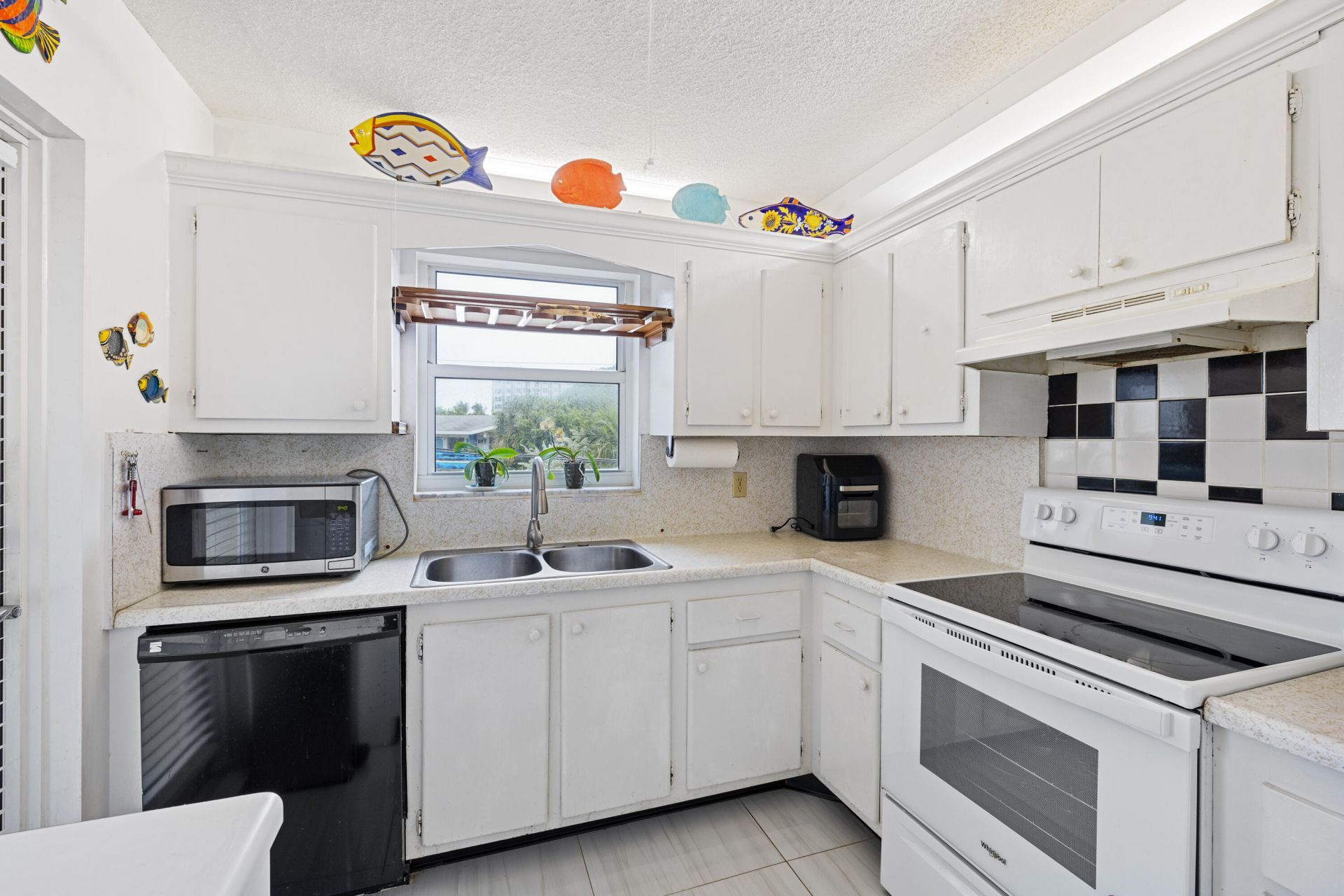 1200 Hibiscus Avenue, Unit 201, Pompano Beach, FL 33062 Photo