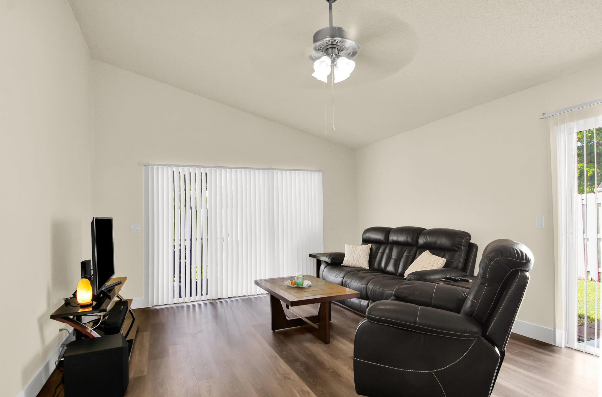 4692 Lakeside Circle, West Palm Beach, FL 33417 Photo