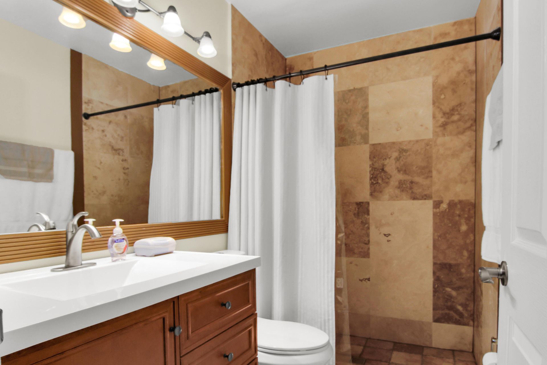 4692 Lakeside Circle, West Palm Beach, FL 33417 Photo