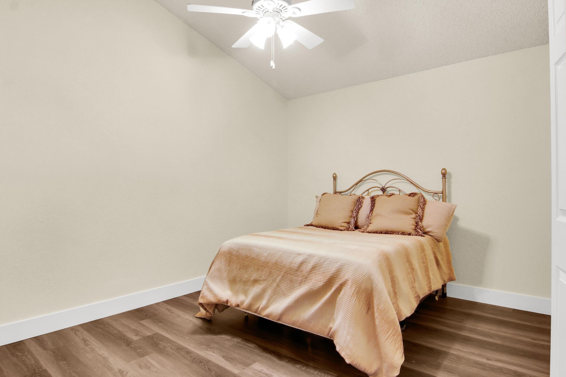 4692 Lakeside Circle, West Palm Beach, FL 33417 Photo
