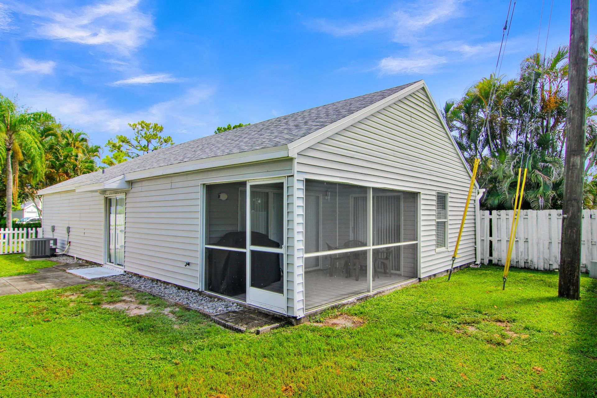 4692 Lakeside Circle, West Palm Beach, FL 33417 Photo