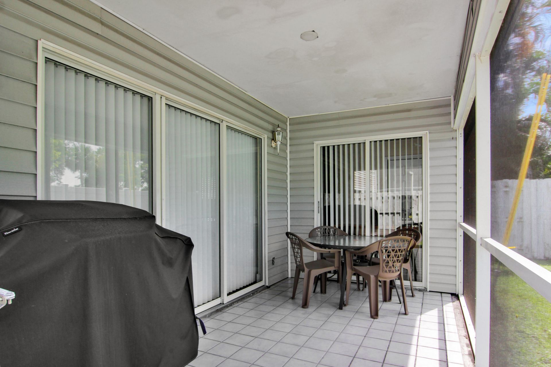 4692 Lakeside Circle, West Palm Beach, FL 33417 Photo