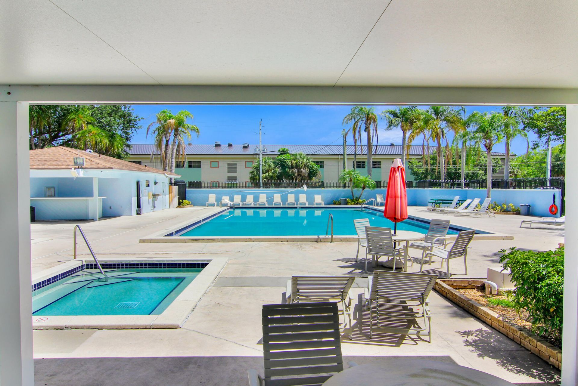 4692 Lakeside Circle, West Palm Beach, FL 33417 Photo