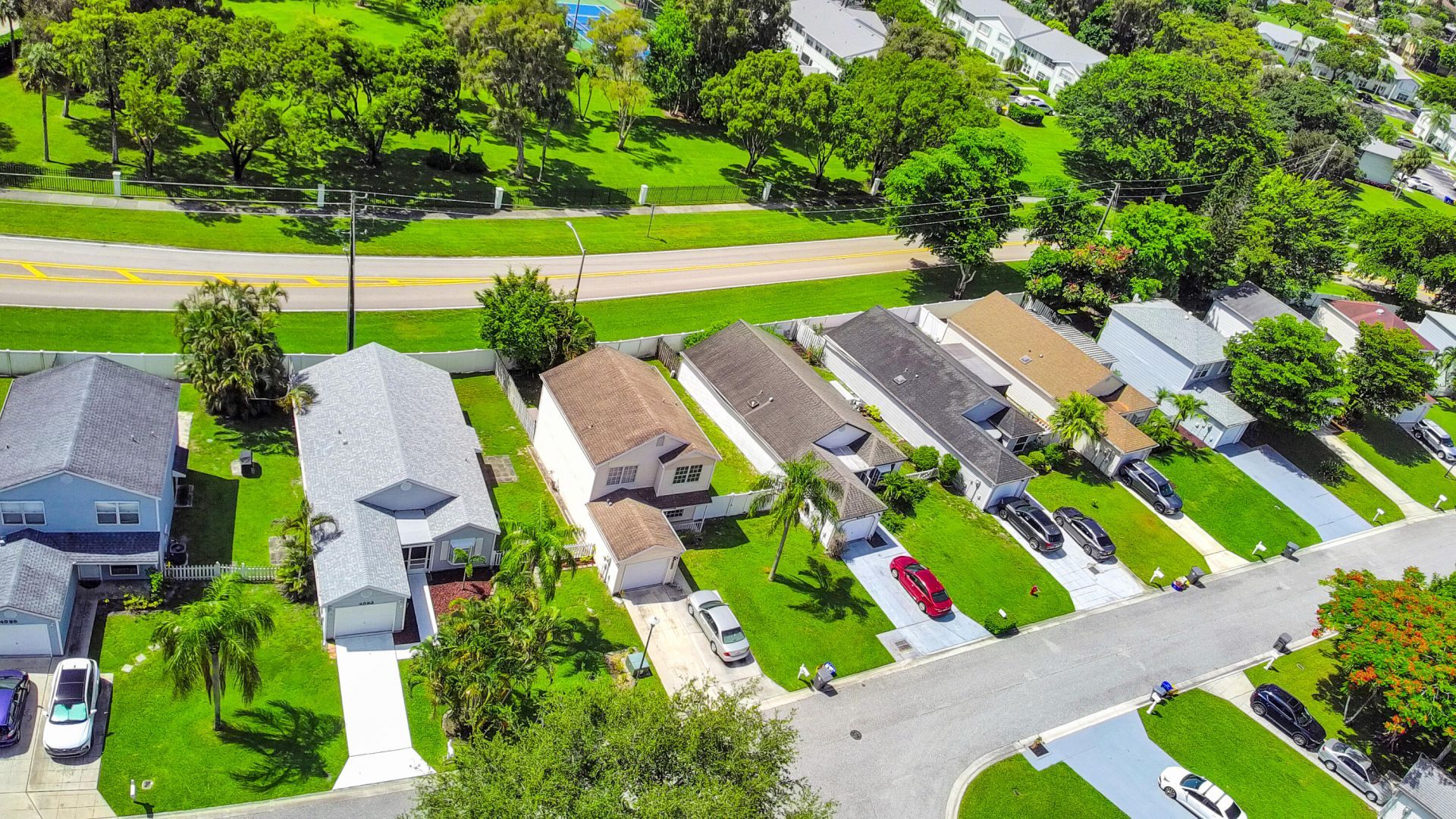 4692 Lakeside Circle, West Palm Beach, FL 33417 Photo