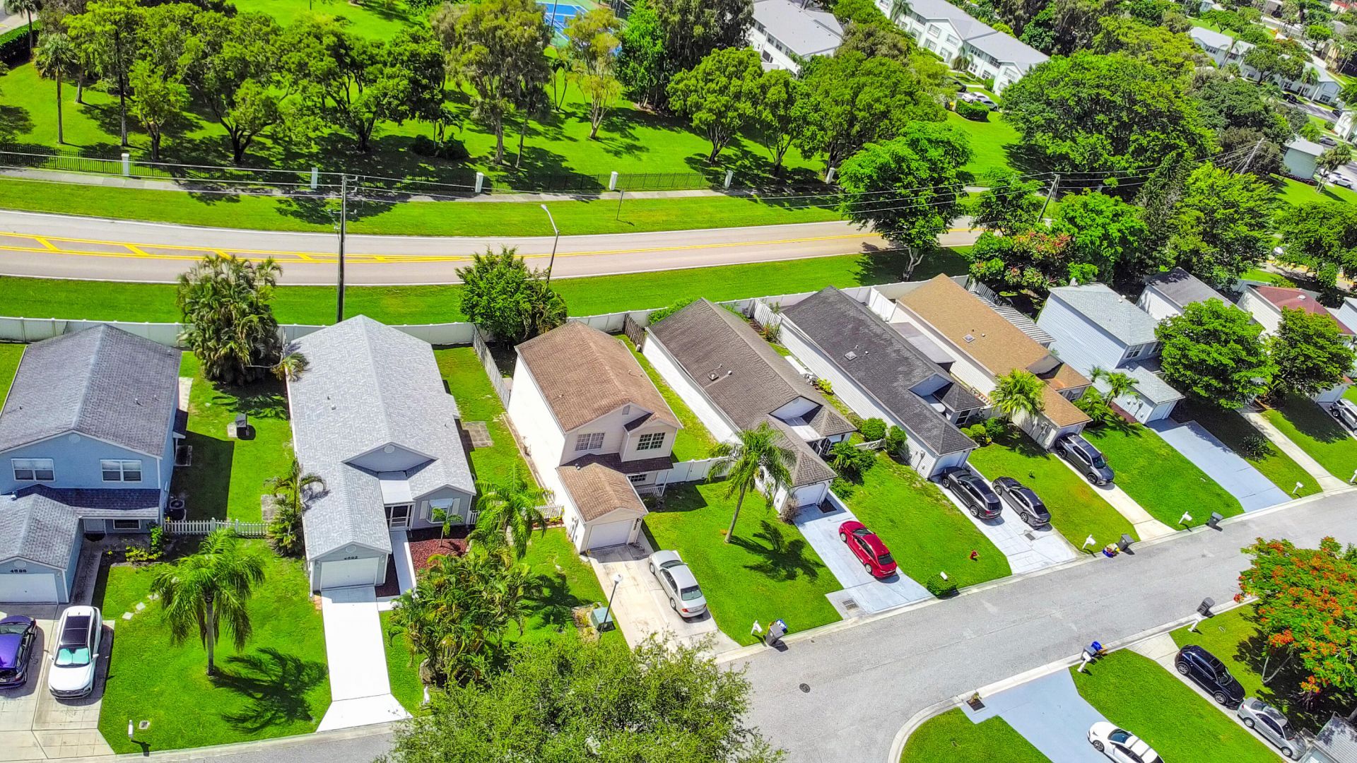 4692 Lakeside Circle, West Palm Beach, FL 33417 Photo