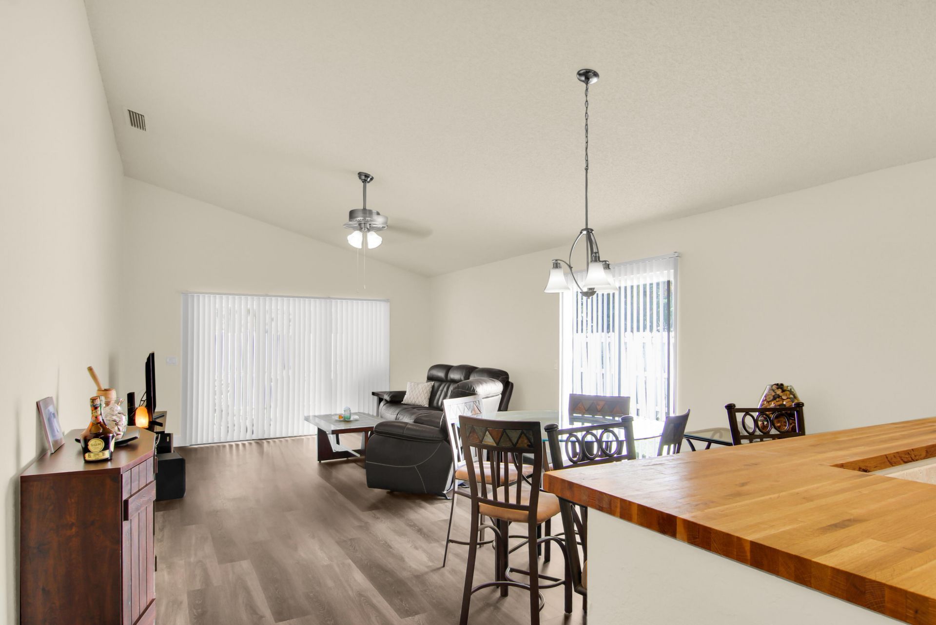 4692 Lakeside Circle, West Palm Beach, FL 33417 Photo
