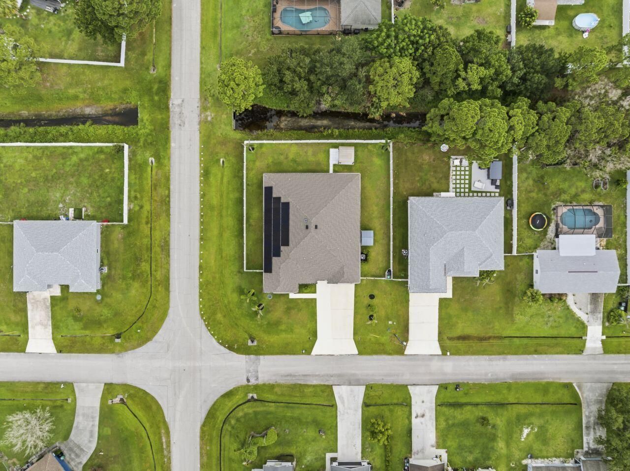 179 SW De Gouvea Terrace, Port Saint Lucie, FL 34984 Photo