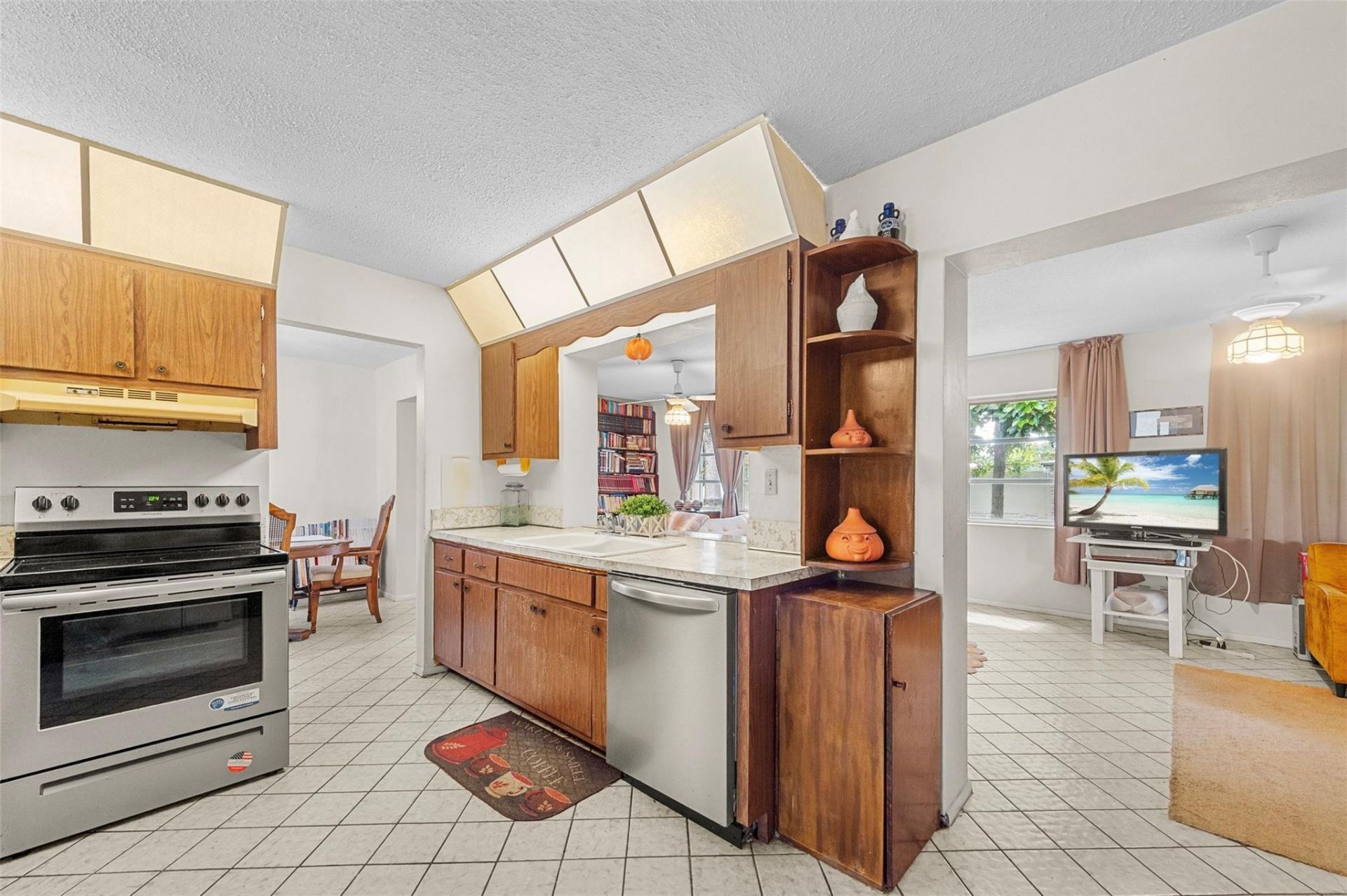 8604 NW 57th Court, Tamarac, FL 33321 Photo