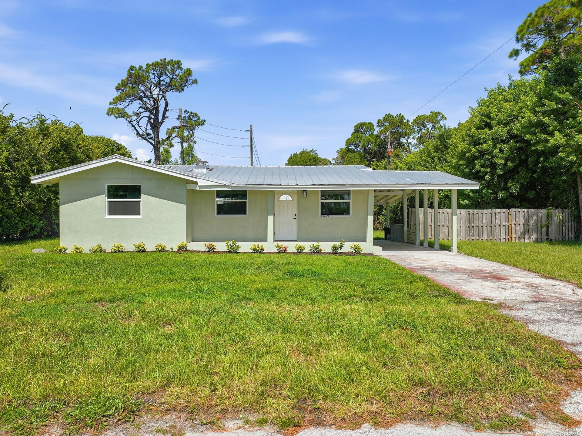 5926 SE Inez Avenue, Stuart, FL 34997 Photo