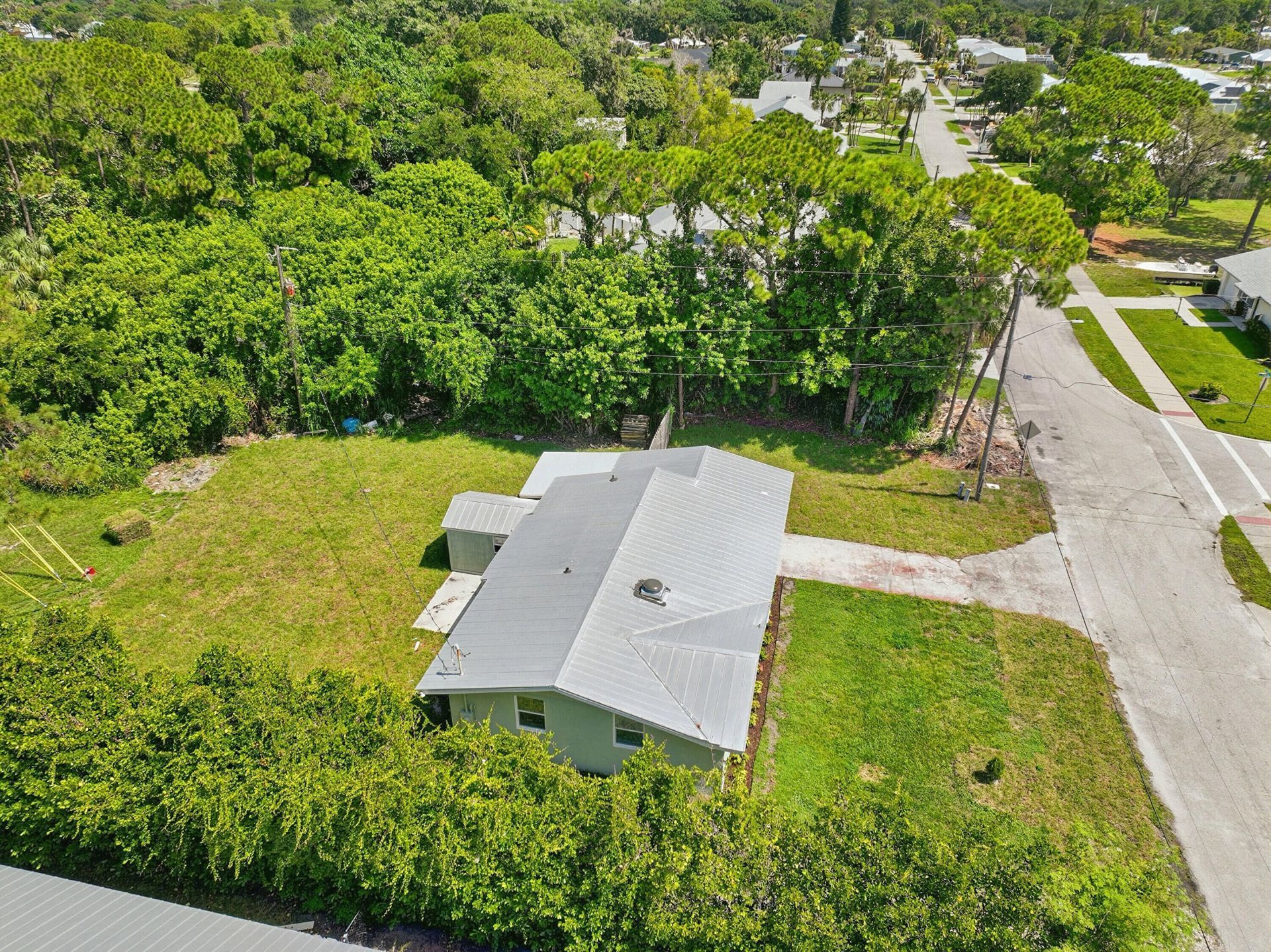 5926 SE Inez Avenue, Stuart, FL 34997 Photo