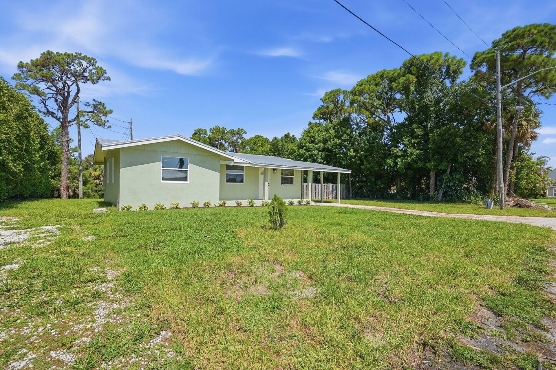 5926 SE Inez Avenue, Stuart, FL 34997 Photo