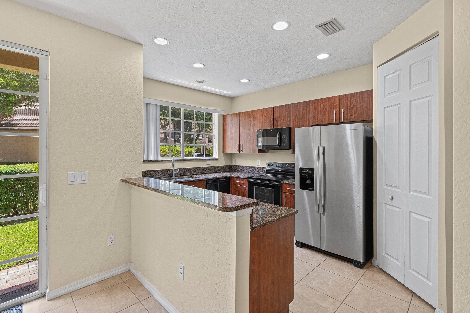 6272 S Military Trail, Unit 203, Lake Worth, FL 33463 Photo