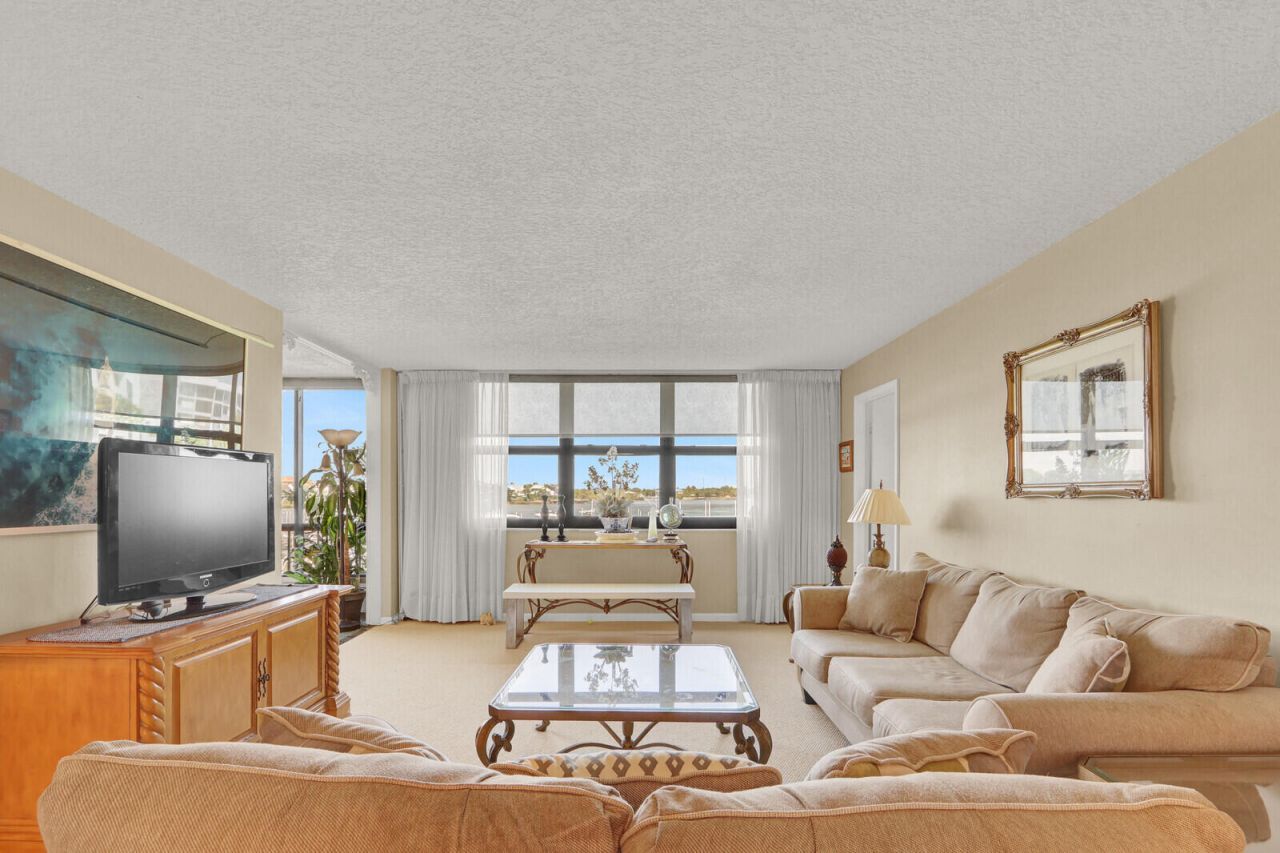 1648 Jupiter Cove Drive, Unit 214, Jupiter, FL 33469 Photo