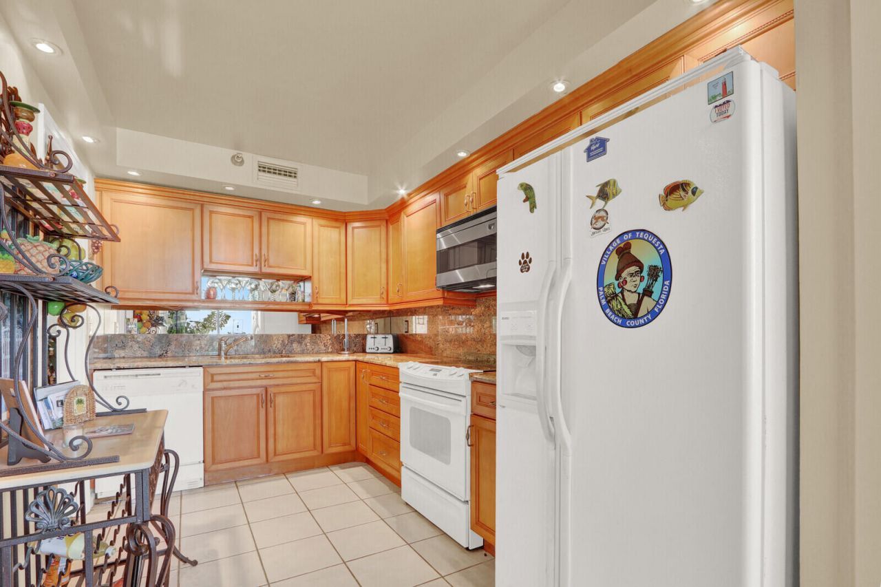 1648 Jupiter Cove Drive, Unit 214, Jupiter, FL 33469 Photo