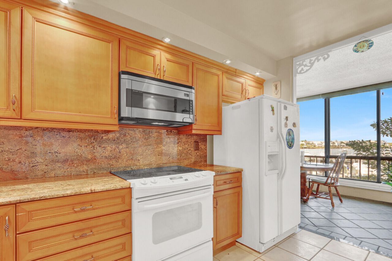 1648 Jupiter Cove Drive, Unit 214, Jupiter, FL 33469 Photo
