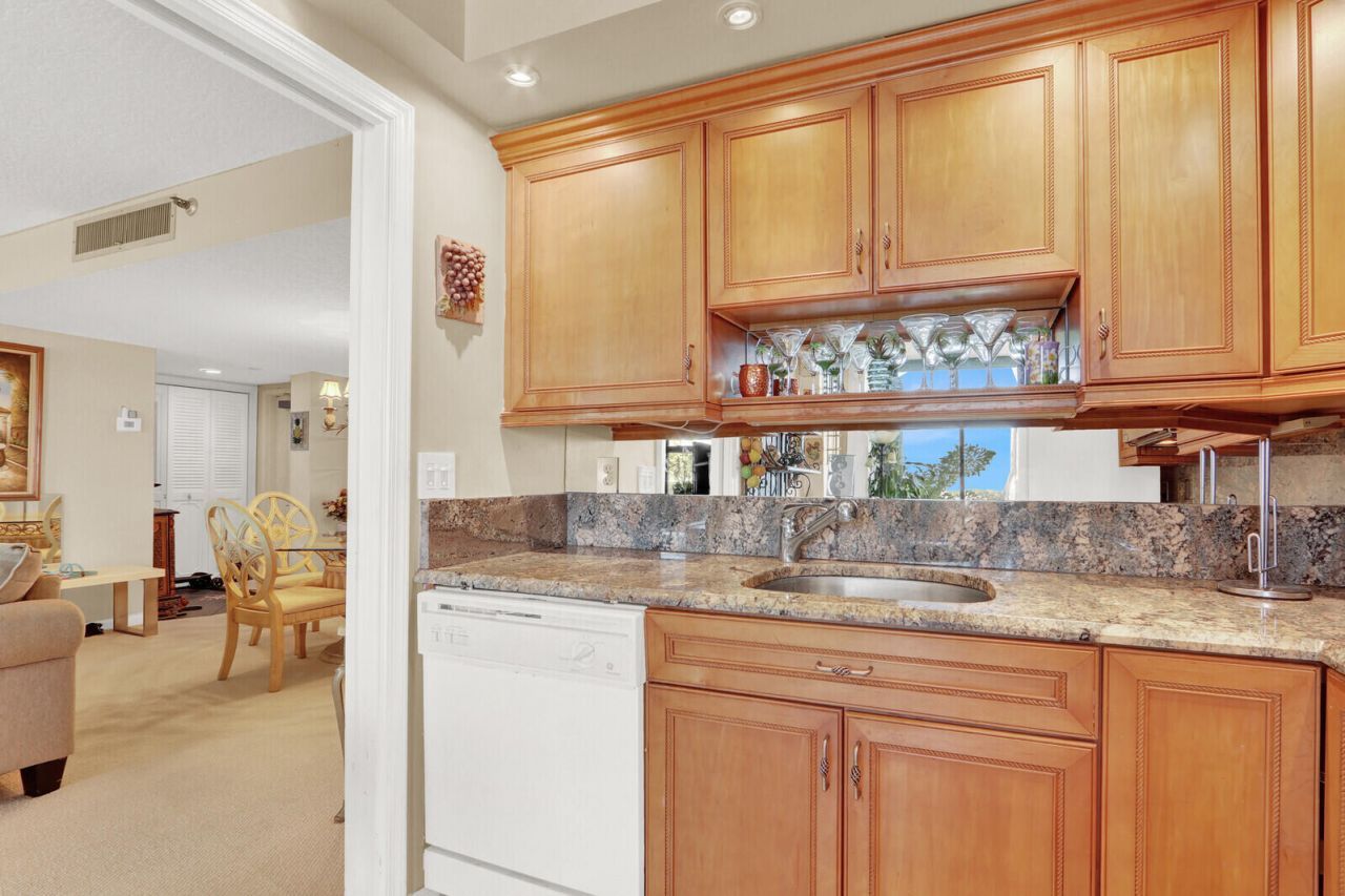 1648 Jupiter Cove Drive, Unit 214, Jupiter, FL 33469 Photo