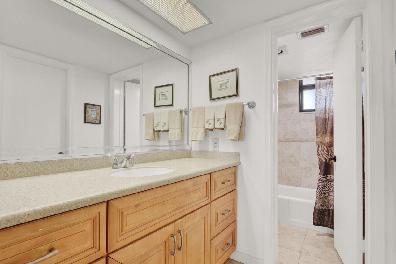 1648 Jupiter Cove Drive, Unit 214, Jupiter, FL 33469 Photo