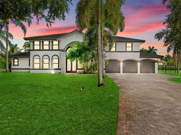 10641 SW 37TH Place, Davie, FL 33328