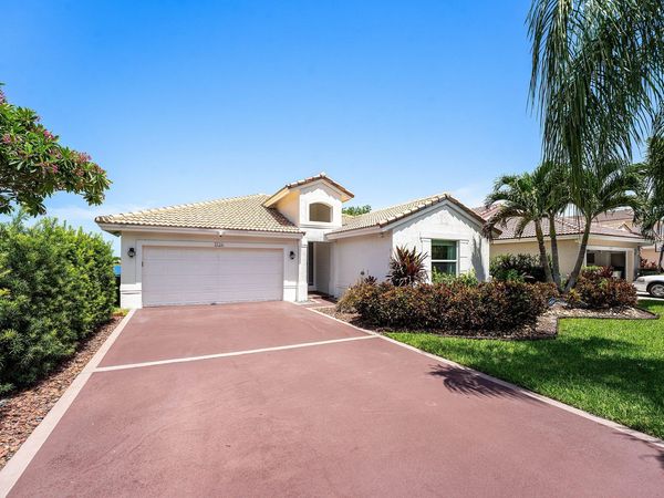 3724 Coco Lake Drive, Coconut Creek, FL 33073