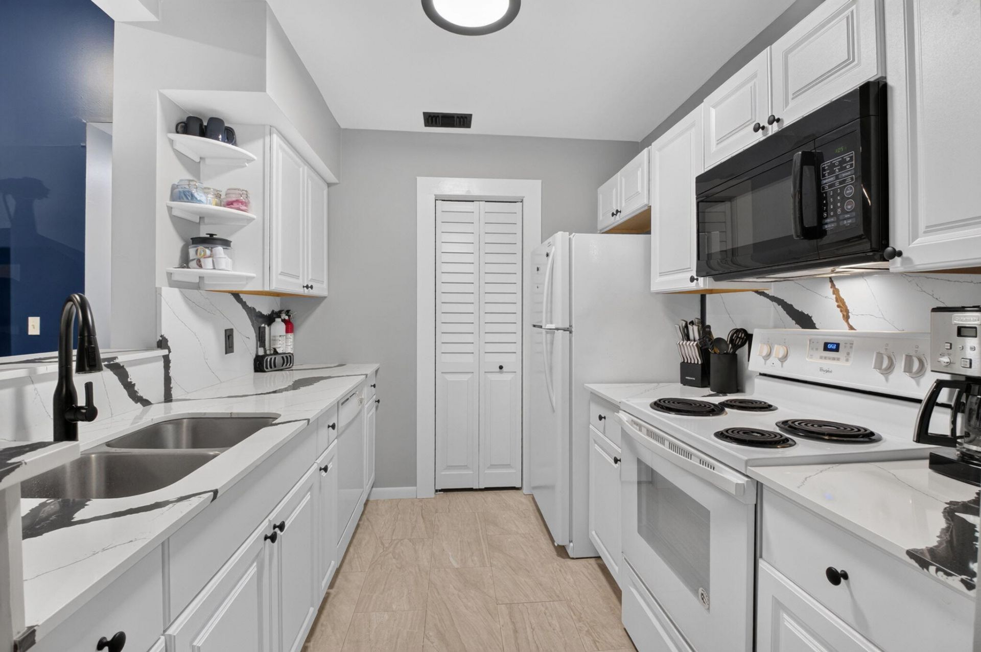 815 W Boynton Beach Boulevard, Unit 15-202, Boynton Beach, FL 33426 Photo