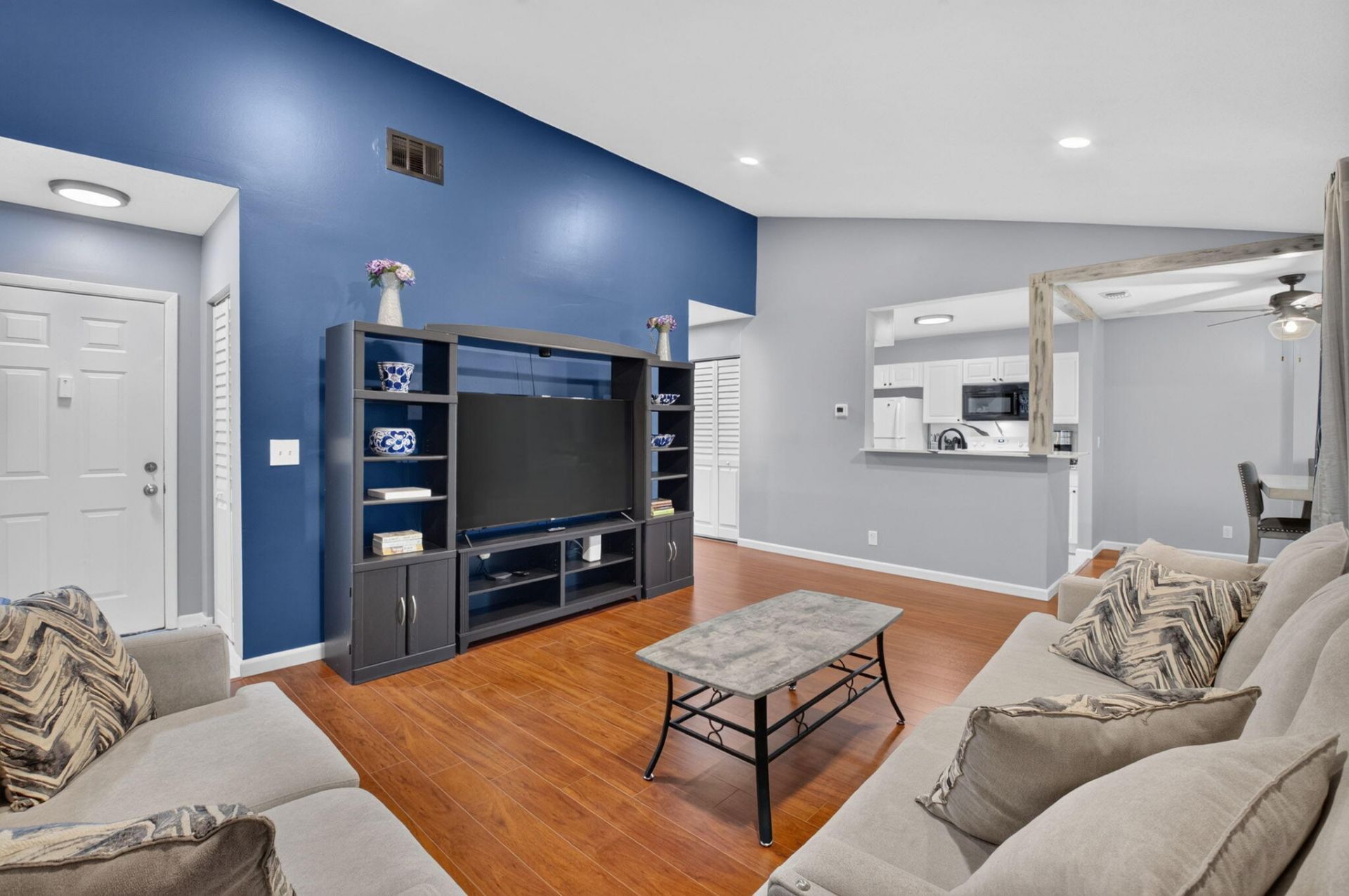 815 W Boynton Beach Boulevard, Unit 15-202, Boynton Beach, FL 33426 Photo