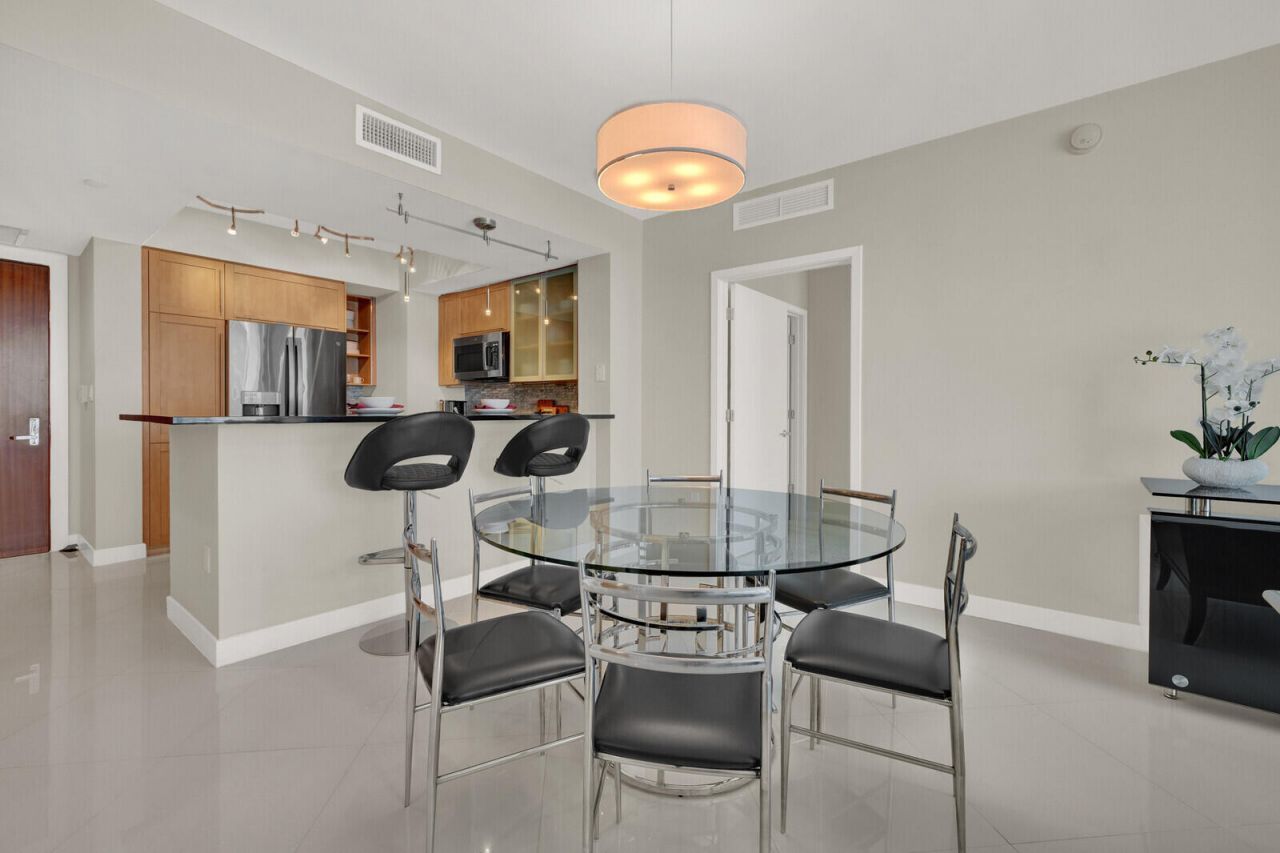 2831 N Ocean Boulevard, Unit 1006N, Fort Lauderdale, FL 33308 Photo