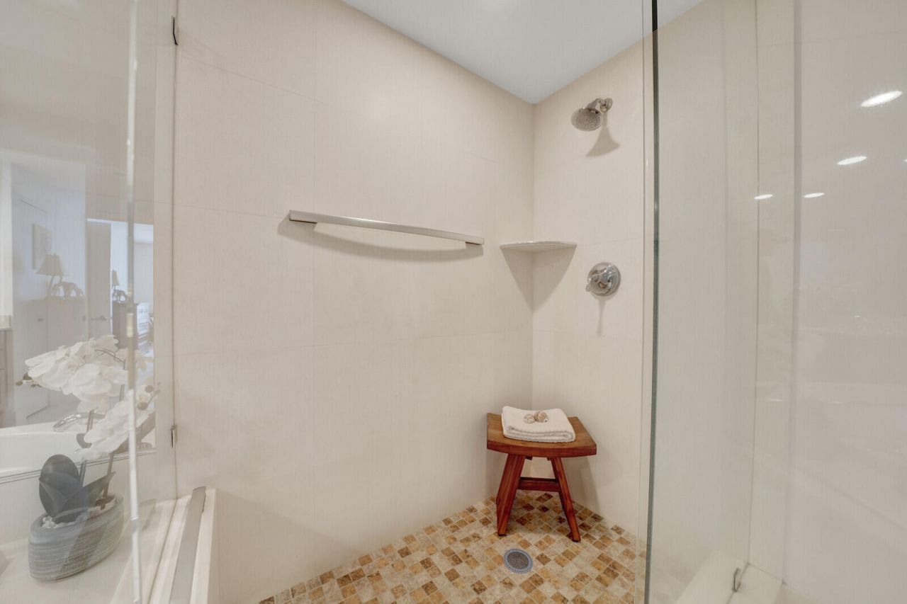 2831 N Ocean Boulevard, Unit 1006N, Fort Lauderdale, FL 33308 Photo