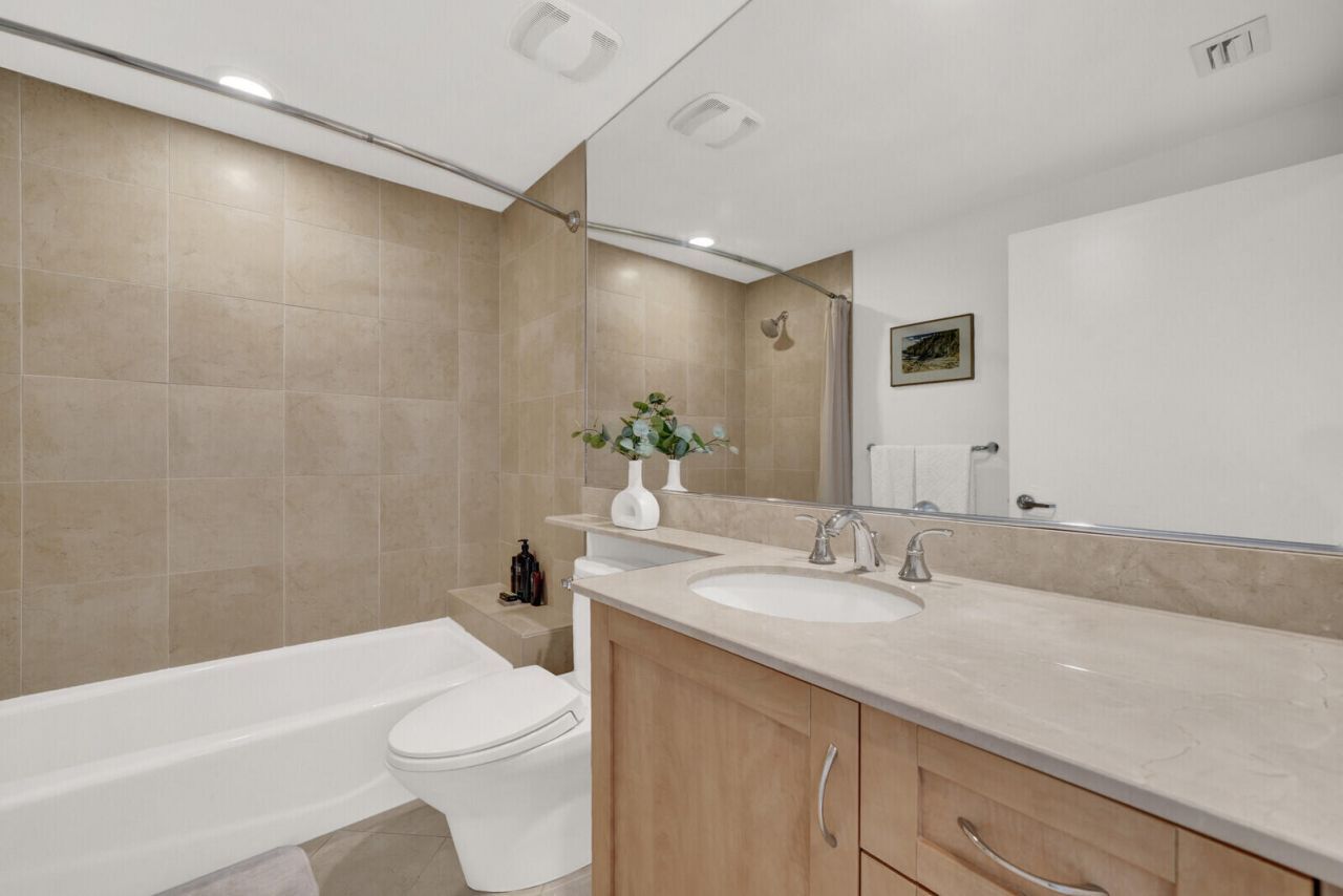 2831 N Ocean Boulevard, Unit 1006N, Fort Lauderdale, FL 33308 Photo