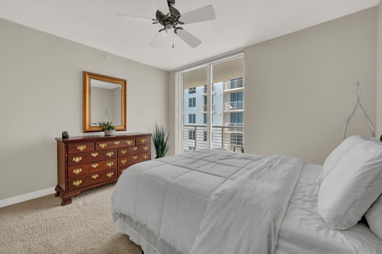 2831 N Ocean Boulevard, Unit 1006N, Fort Lauderdale, FL 33308 Photo