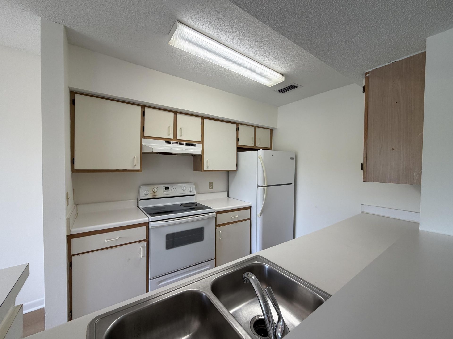 815 W Boynton Beach Boulevard, Unit 12-203, Boynton Beach, FL 33426 Photo
