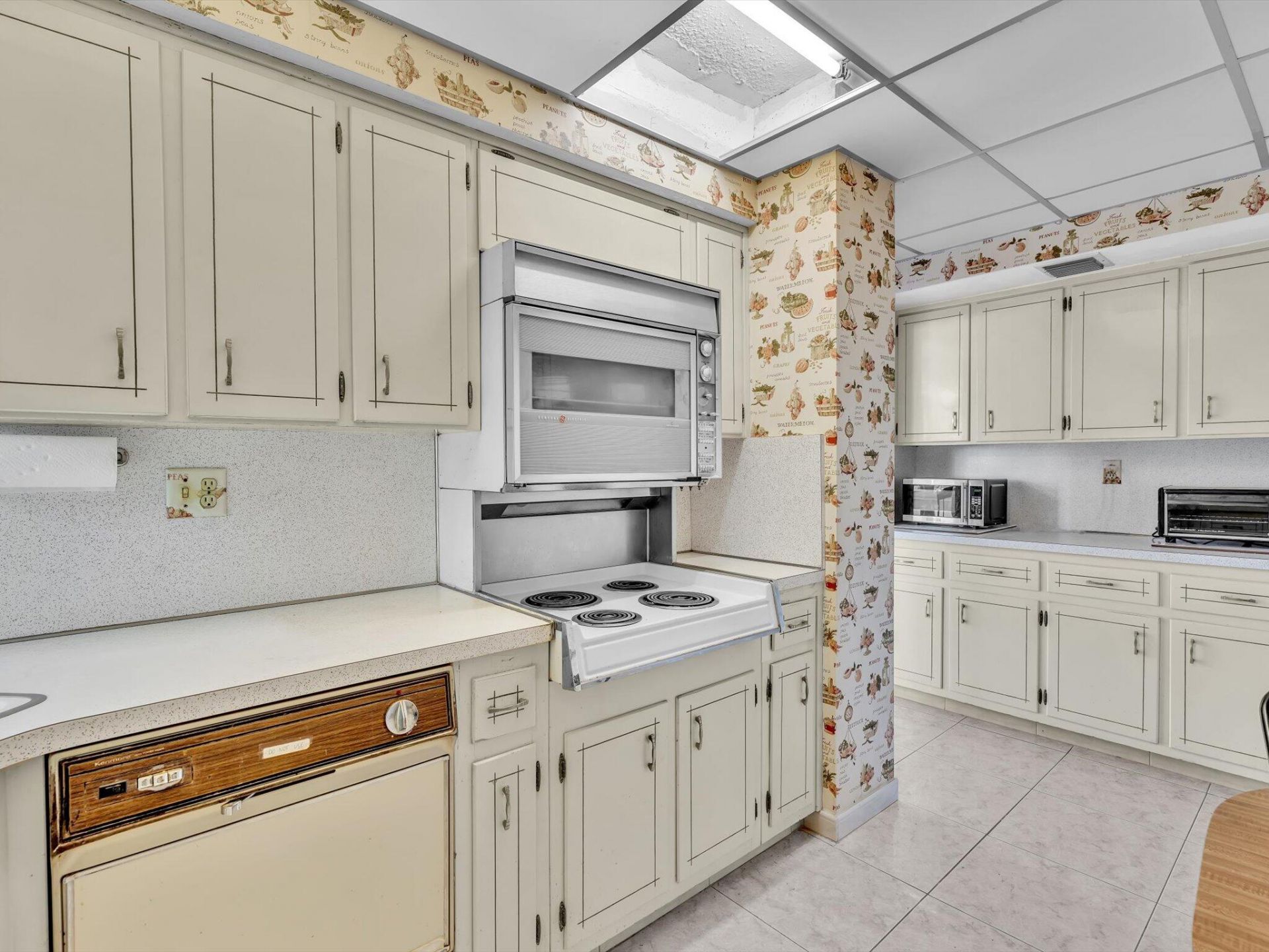 3300 NE 36th Street, Unit 516, Fort Lauderdale, FL 33308 Photo