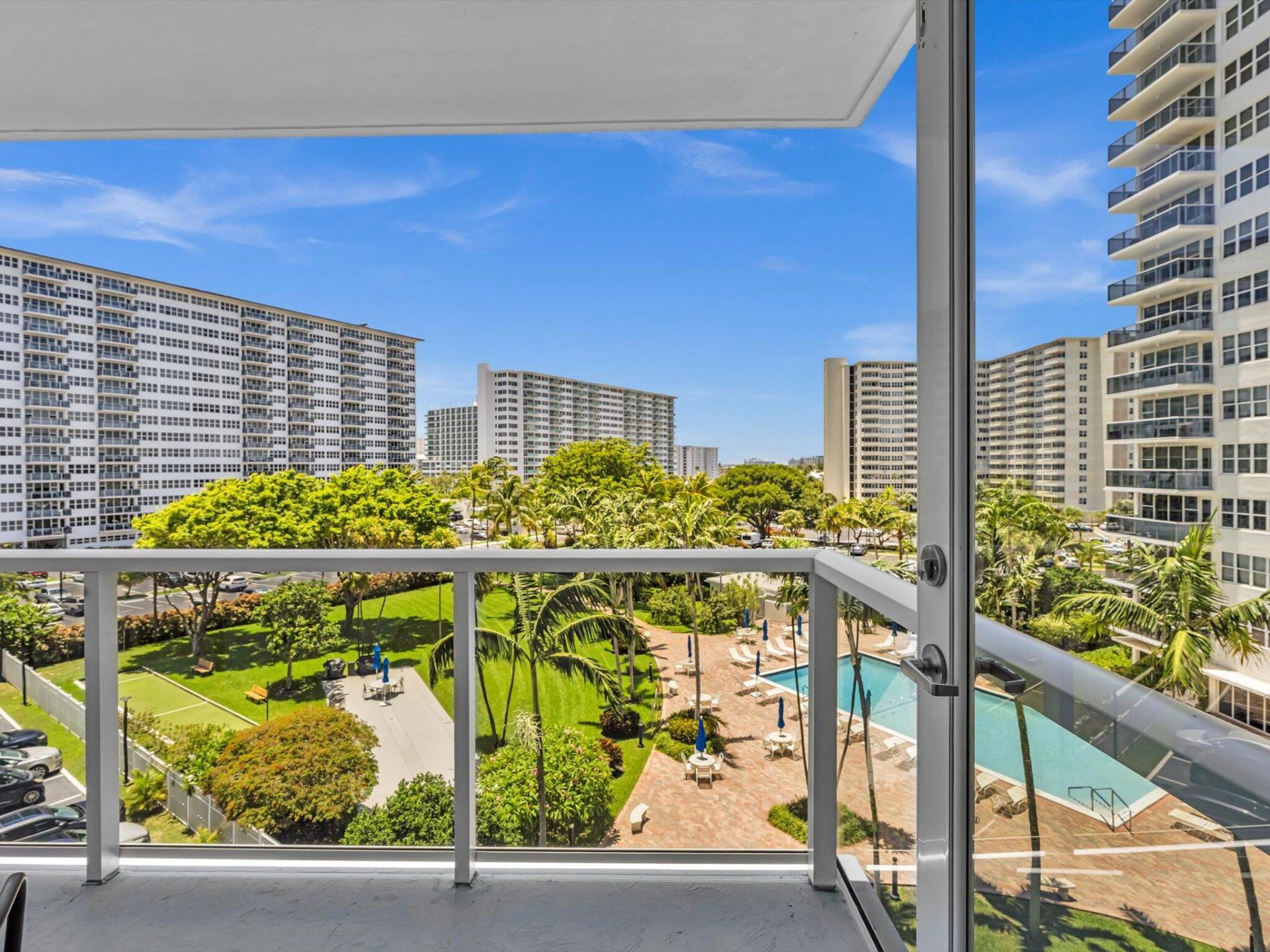 3300 NE 36th Street, Unit 516, Fort Lauderdale, FL 33308 Photo