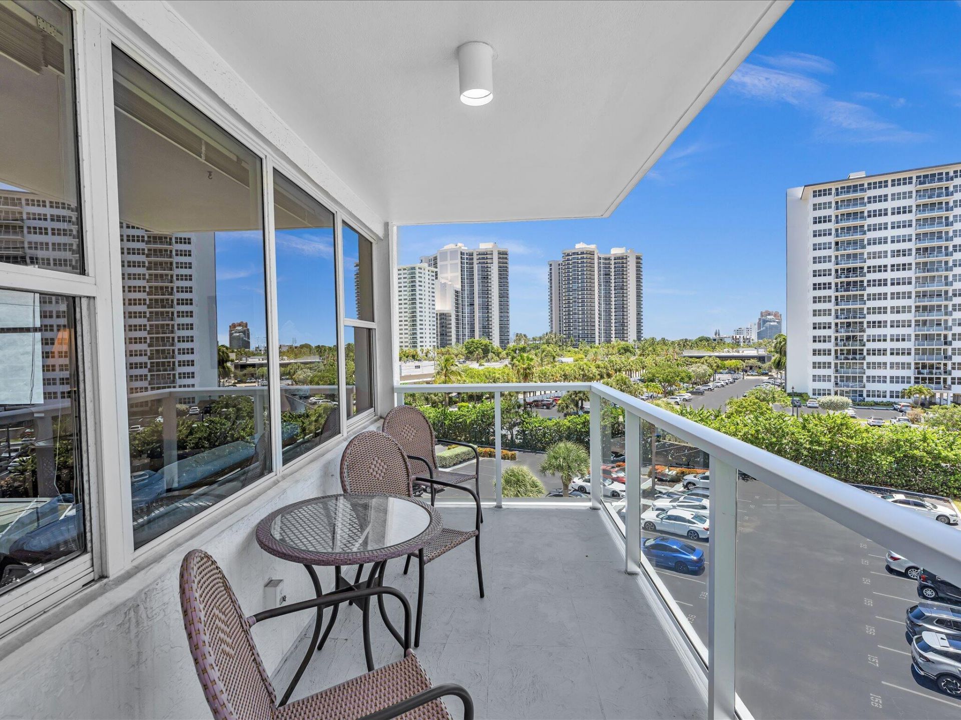 3300 NE 36th Street, Unit 516, Fort Lauderdale, FL 33308 Photo