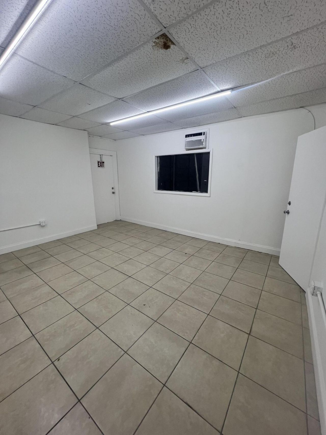 1750 Latham Road, Unit 13, West Palm Beach, FL 33409 Photo