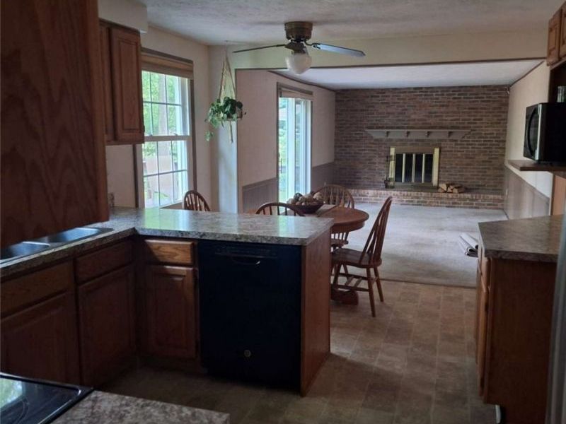 95 River Park Boulevard , Munroe Falls, OH 44262 Photo 5