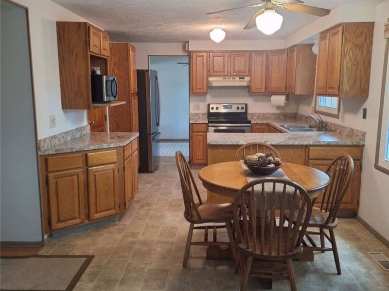 95 River Park Boulevard , Munroe Falls, OH 44262 Photo 6