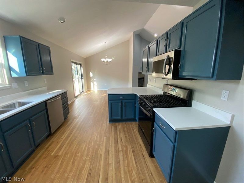 2251 Graybill Road, Green, OH 44685 Photo 3