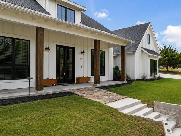 303 Cates Road, Van Alstyne, TX 75495