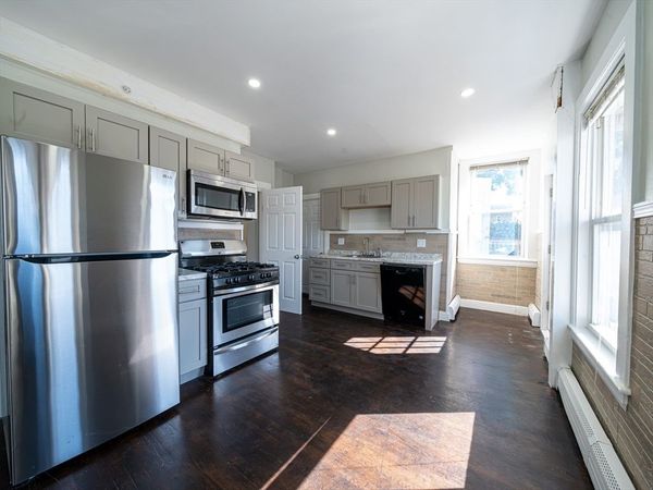 7 Cherry St, Unit 1, Lynn, MA 01902