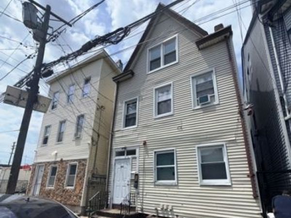 562 Summer St, Paterson, NJ 07501