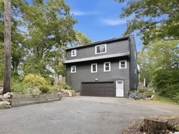 83 Hillside Dr, Plymouth, MA 02360