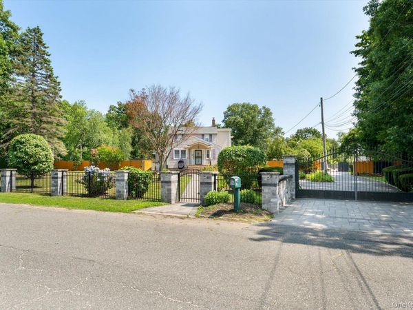 70 Massachusetts Avenue, Bay Shore, NY 11706