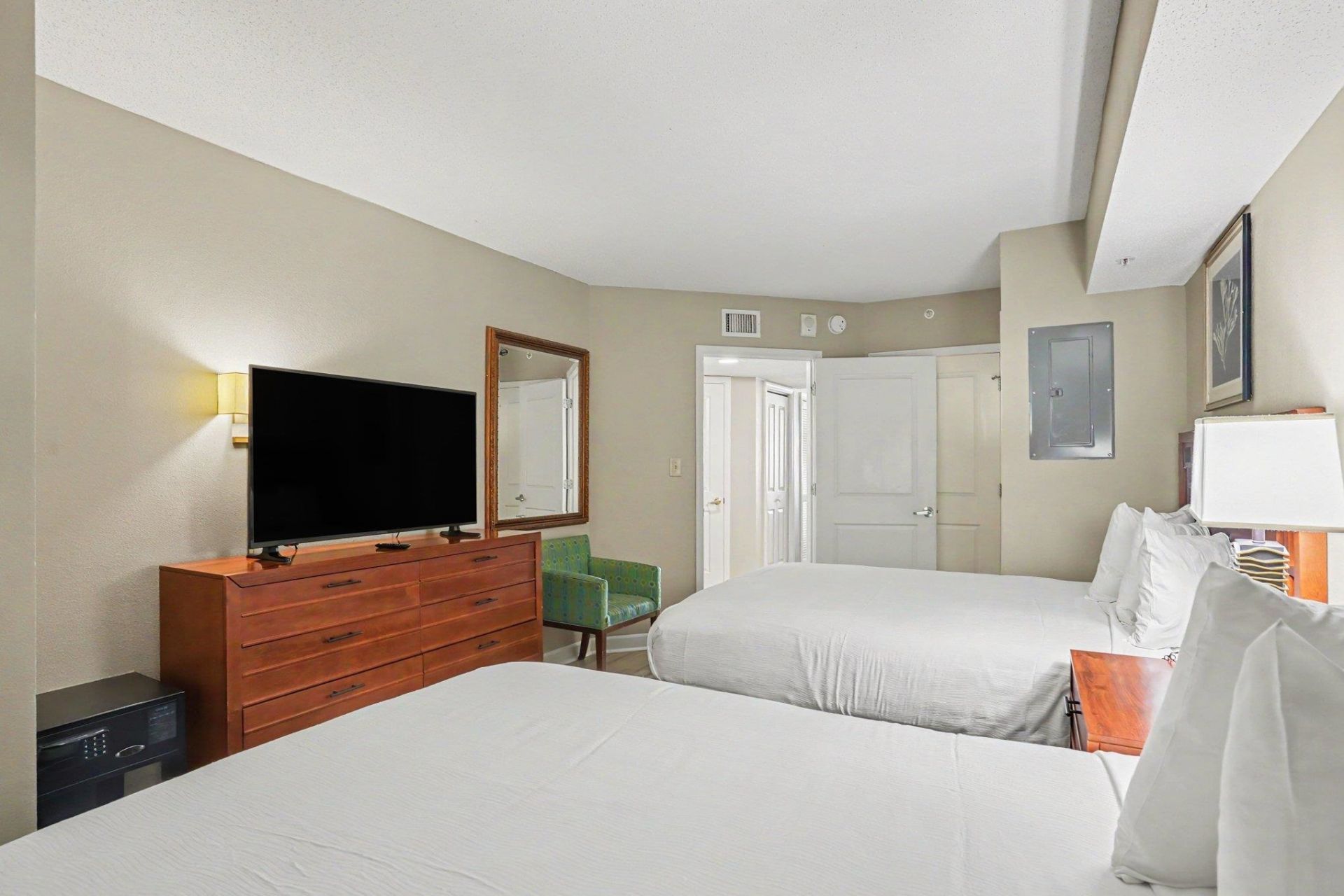 5300 N Ocean Blvd. Photo 17