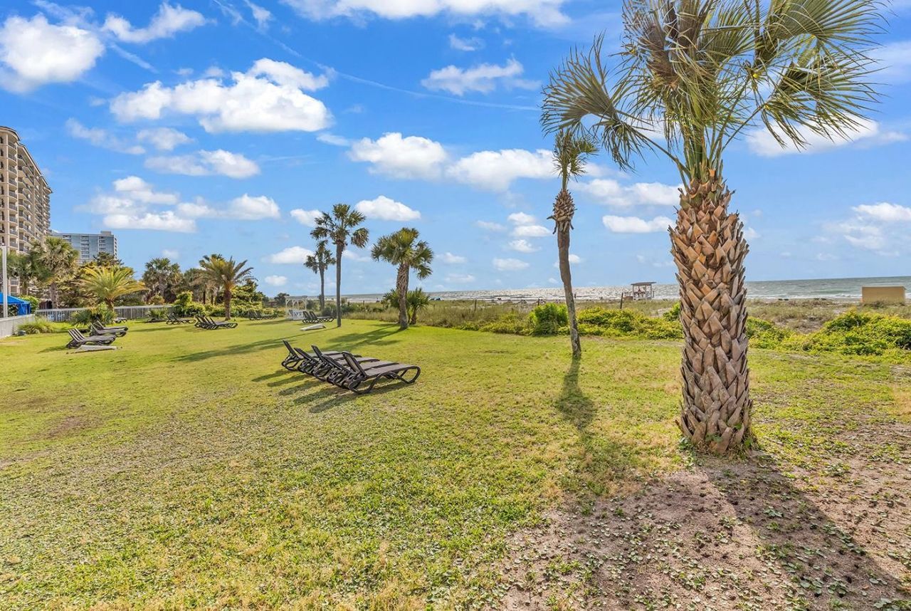 5300 N Ocean Blvd.  Photo 37