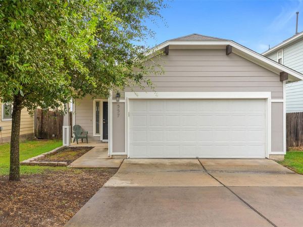 557 Twisted Oaks LN , Buda, TX 78610