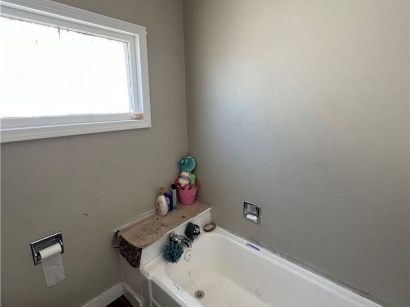 537 E 118th Street , Cleveland, OH 44108 Photo 15