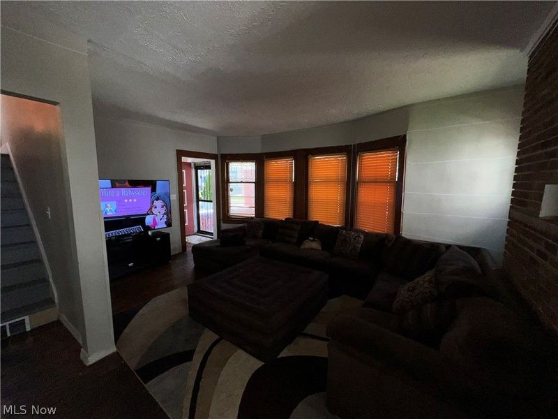 537 E 118th Street , Cleveland, OH 44108 Photo 8