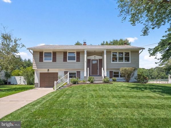 323 BRANDYWINE DRIVE , MARLTON, NJ 08053